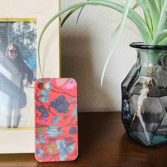 J. Crew Accessories - J.Crew Floral iPhone 4s case!